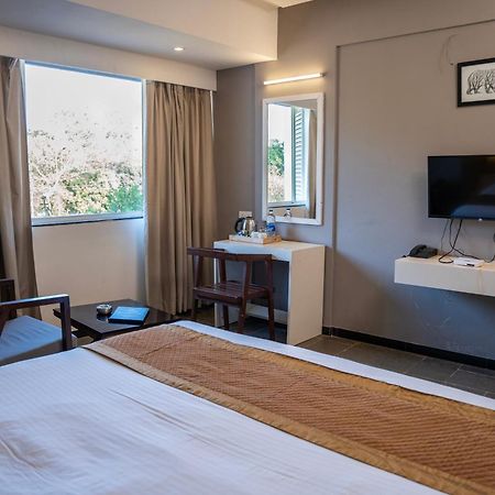 דהרוואד Hotel Dwarawata מראה חיצוני תמונה